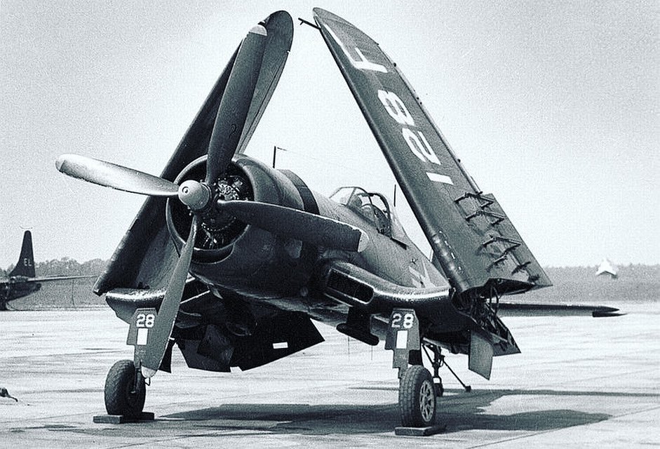 InspireEngring's tweet photo. F4U Corsair. A mighty, unsung aircraft for the US Navy.
#wwii #wwiihistory #corsair #f4ucorsair #f4u #navy #history #aviation #aviationlovers #aviationhistory #fighterpilot #pistonengine #engineering #inspire #stem #stemeducation #steminfluencers #inspireengineering https://t.co/peWUpc0bef