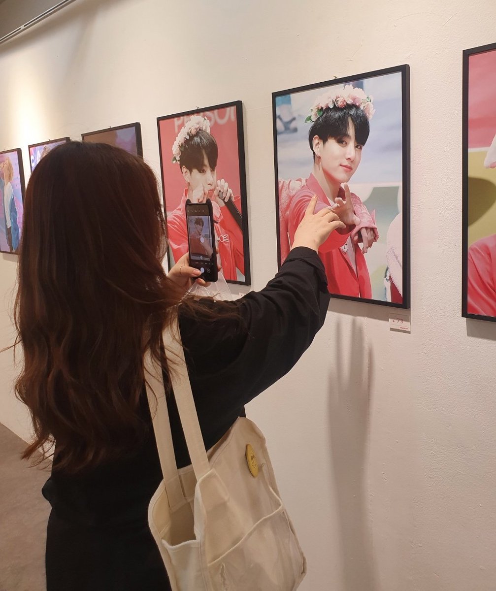 HIDDEN_JK97's tweet photo. #peachpit_2 @Peachpit9597
오랜만에 정구기보러가서 옴총신남🥰🥰💜 예븐정구기 마니마니 보고와서 너무좋았댜💟 정구기지미니 귀여어🎀
어서 사라지거라코로나야. 🥲
🥳@yangdi_rj @forming1013 즐거웠어요옹🥳 https://t.co/6HHSmFLxuA