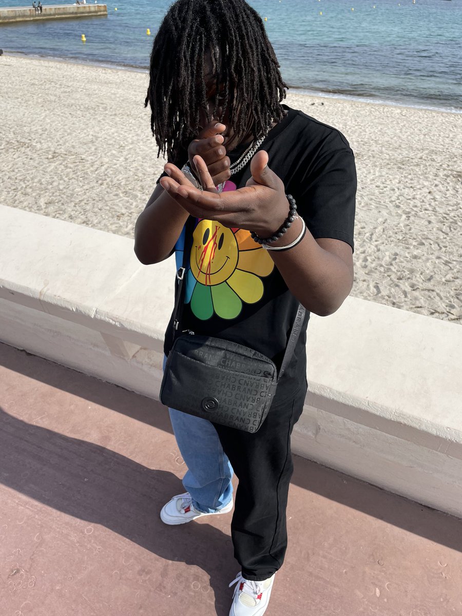 topchefdoums667's tweet photo. C’est lourd cannes un peu / Pièce maîtresse part 2 https://t.co/LY7dTmwQqO
