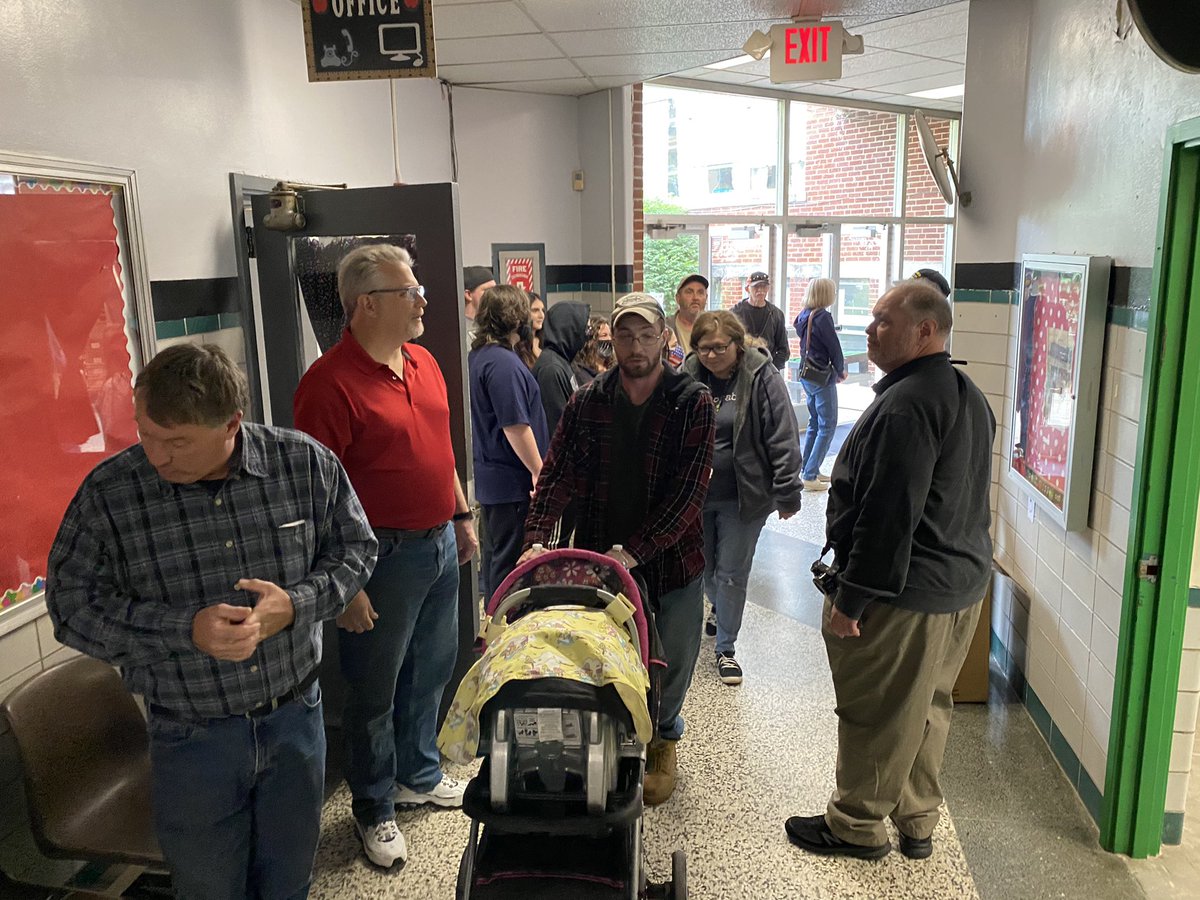 Saturday was a day for smiles, laughter, and  reminiscing as dozens of folks toured Miamitown Elementary School one last time. Lots of great memories being shared!