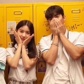 GIDLESPlCS's tweet photo. let's support miyeon's bestie, hwiyoung from SF9 on kingdom by streaming!

song link : https://t.co/qhzOaMm1RM

performance link : https://t.co/EefSOfk0JK https://t.co/mJWtYWq8AZ