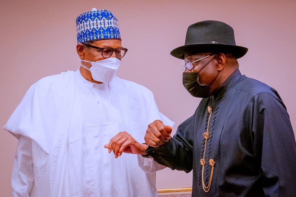 FMINONigeria's tweet photo. President @MBuhari participates at Extraordinary Session of ECOWAS Leaders on Mali in Accra, Ghana https://t.co/1kr1r3asPe