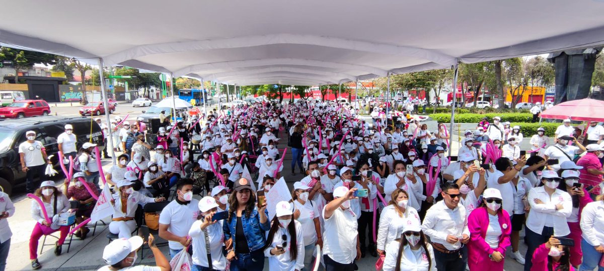 PartidoELIGE's tweet photo. Habla la presidenta de #ELIGE Mariana Morán Salazar.

"Somos gente del pueblo, que trabaja, somos gente que se esfuerza día a día, el 6 de Junio tenemos que votar en familia".

#EligeCDMX #SomosELIGE https://t.co/BxfnwX4omG
