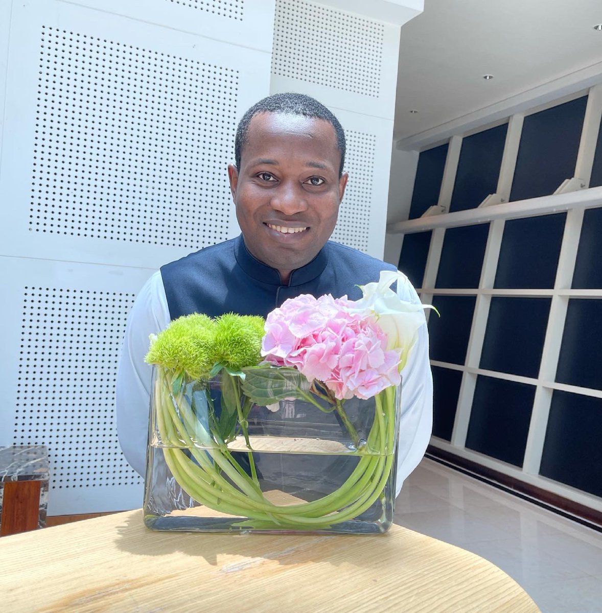 prabhathidt's tweet photo. We are proud of our grand arrangements at lobby that you are always greeted with but this makes us even more prouder when our front office team receives love &amp; appreciation from our guest that’s make our heart bloom .
@ICDohaTheCity #truehospitalityforgood @JoinIHG @IHGService https://t.co/WWmtODbCcl