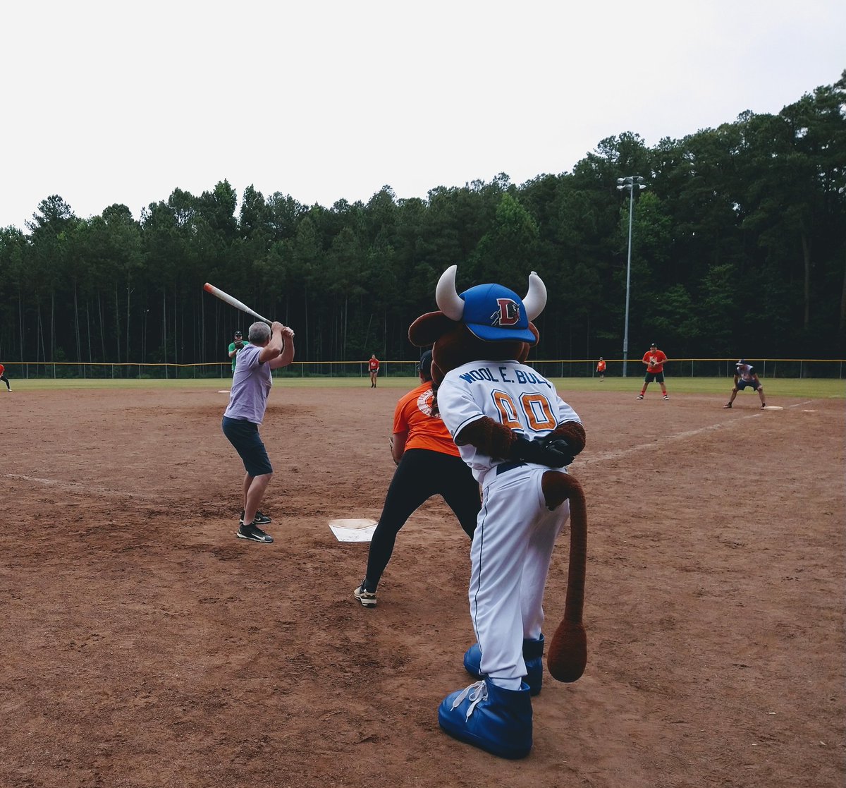 PlayDurham's tweet photo. Going to have lots of cute photos of puppies and @WoolEBull from our @vetsto_vets donation drive today! Still plenty of free hot dogs, if you can make it out to Pineywood before 6pm! https://t.co/mCN9efXarv