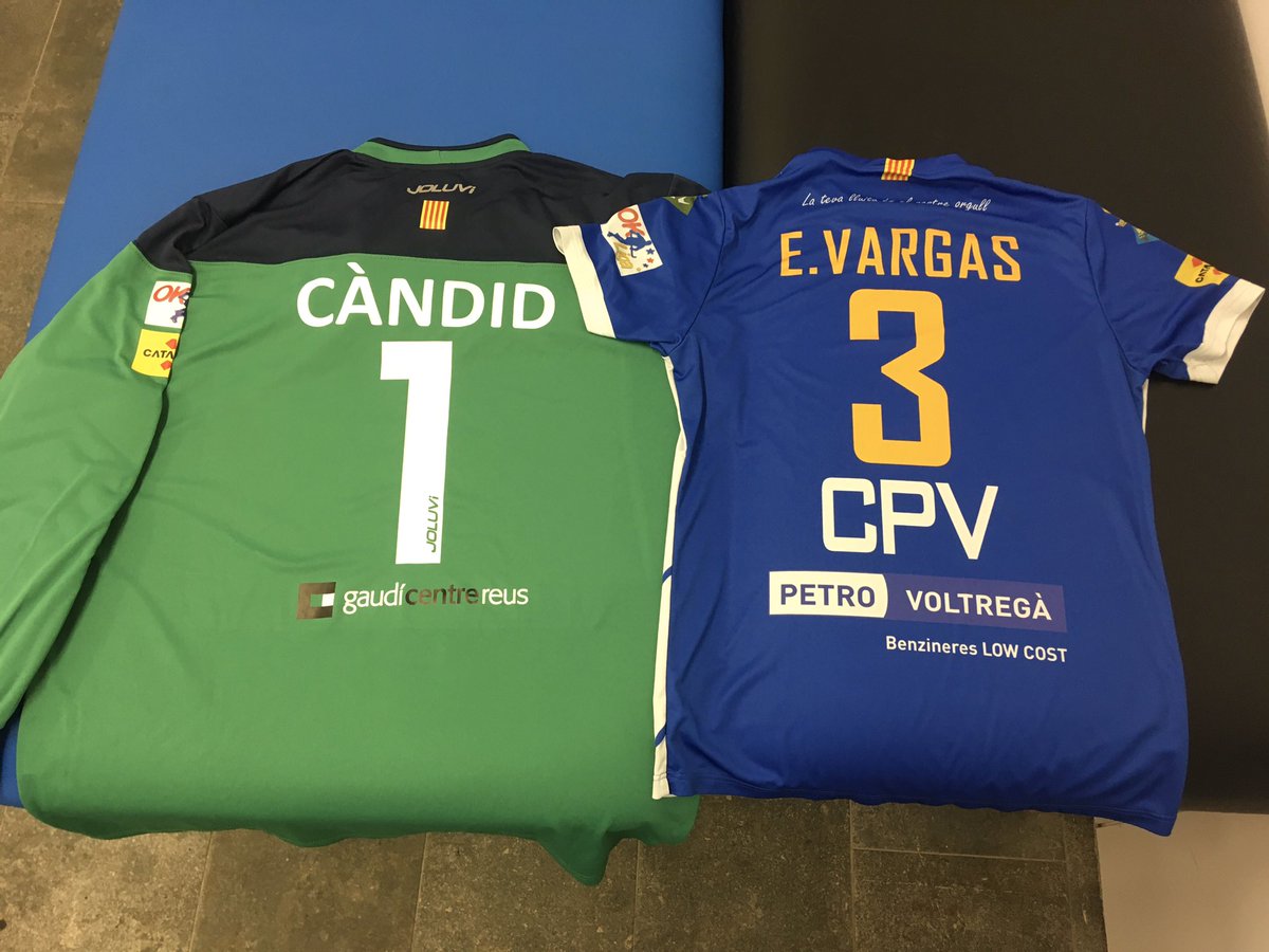 Dos dels regals que se sortejaran entre tots els participants del campus.

Una samarreta de <a href="/canditu_1/">Candid Ballart</a> del Reus deportiu i una samarreta de <a href="/3ricvargas/">eric vargas</a> del C.P. Voltrega.

APUNTA'T QUE ENCARA QUEDEN PLACES DISPONIBLES.