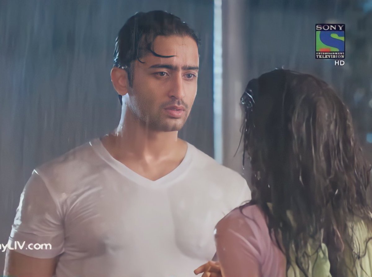 VisionaryVini's tweet photo. Sau teer zamaane ke
Aur bus
 Ek nazar Shaheer ki ⚔️ 
#ShaheerSheikh #SBFC https://t.co/VXkh4l6oQk