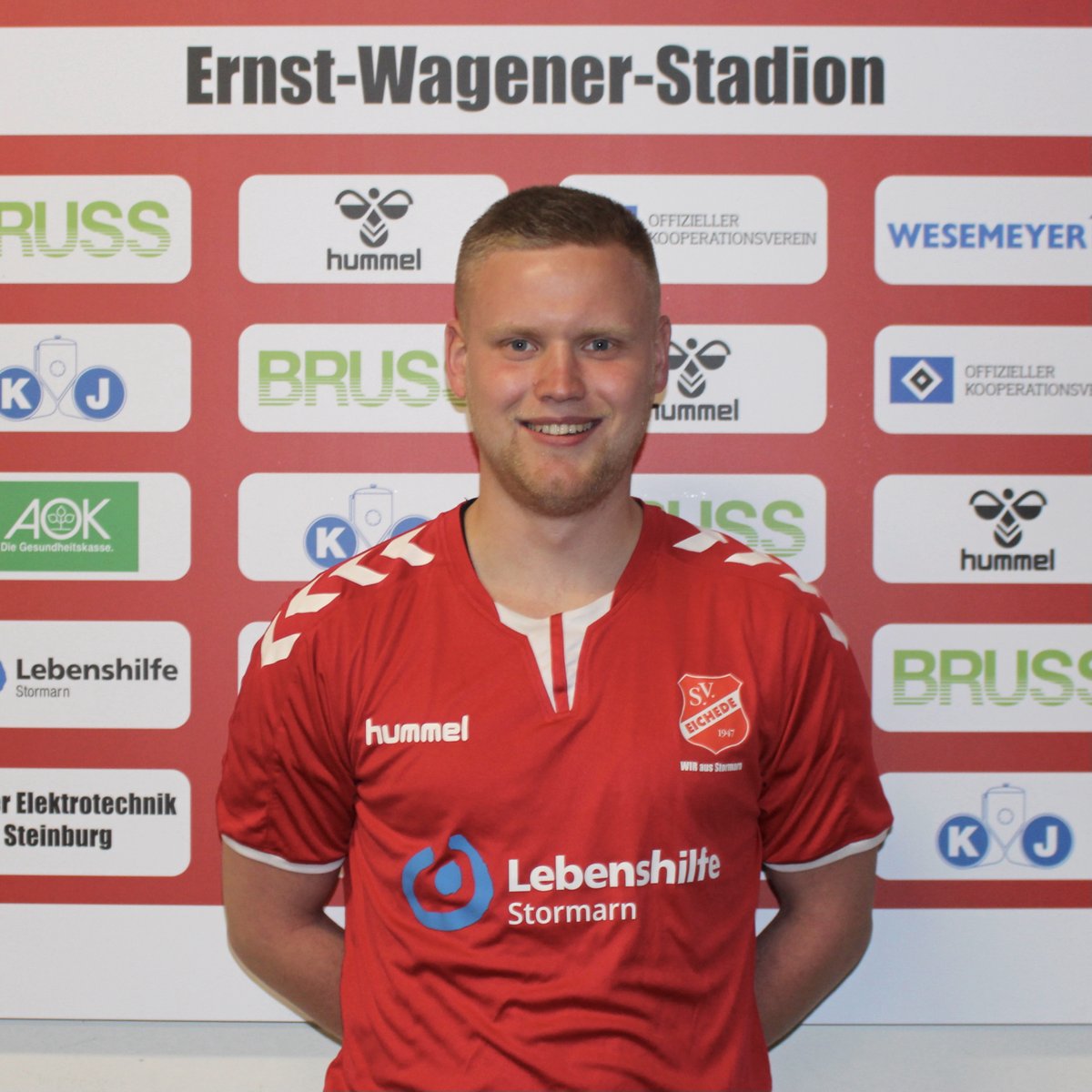 Zwei langjährige Eichedeer spielen auch künftig für unsere Rot-Weißen!✍️ Jan #Plate wird in seine sechzehnte Saison in Eichede gehen, für Bennet #Zaske wird es das sechste Jahr beim SVE sein.

 ➡️ Zur Meldung: bit.ly/2SDNmM8
____
#SVEichede #WirAusStormarn
