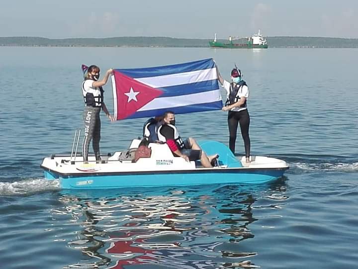 Desde la bahía cienfueguera se dice #NoMasBloqueos  
@DiosvanyUJC  <a href="/aylinalvarezG/">Aylín Alvarez García</a>