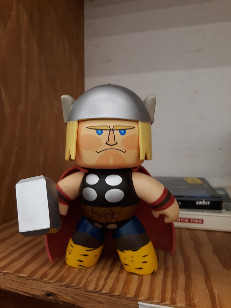 RT @B0bZ0mbie9: Why does this look like McMurray from Letterkenny cosplaying Thor? @DanPetronijevic https://t.co/q2ULmELAwM