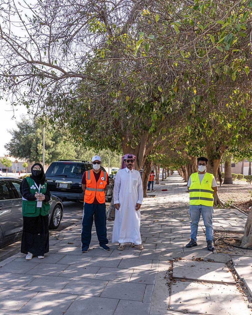 wch_jubail's tweet photo. #العمل_التطوعي صورة للإيمان النابع من الداخل بأن الفرد مسؤول عن ذاته وعن نشر الخير في مجتمعه

#فريق_وهج_التطوعي يشارك في حملة الشرقية نظيفه بعنوان اجازة نظيفه تحت شعار شيل كيستك ونظف ديرتك 

بارك الله فيكم 👏🏻🇸🇦✨
@emara_sharqia 
@EasternEamana 
@pr_rc_jubail 
@zafa16 https://t.co/C5kJcEfDQe