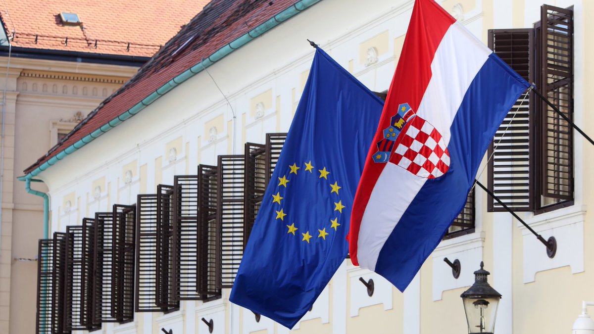 🇭🇷Delegacija Vlade Katalonije u Hrvatskoj želi sretan Dan državnosti svim Hrvatima.

🇭🇷Des de la Delegació del govern a Croàcia, volem desitjar una bona diada nacional a tots els croats i les croates.