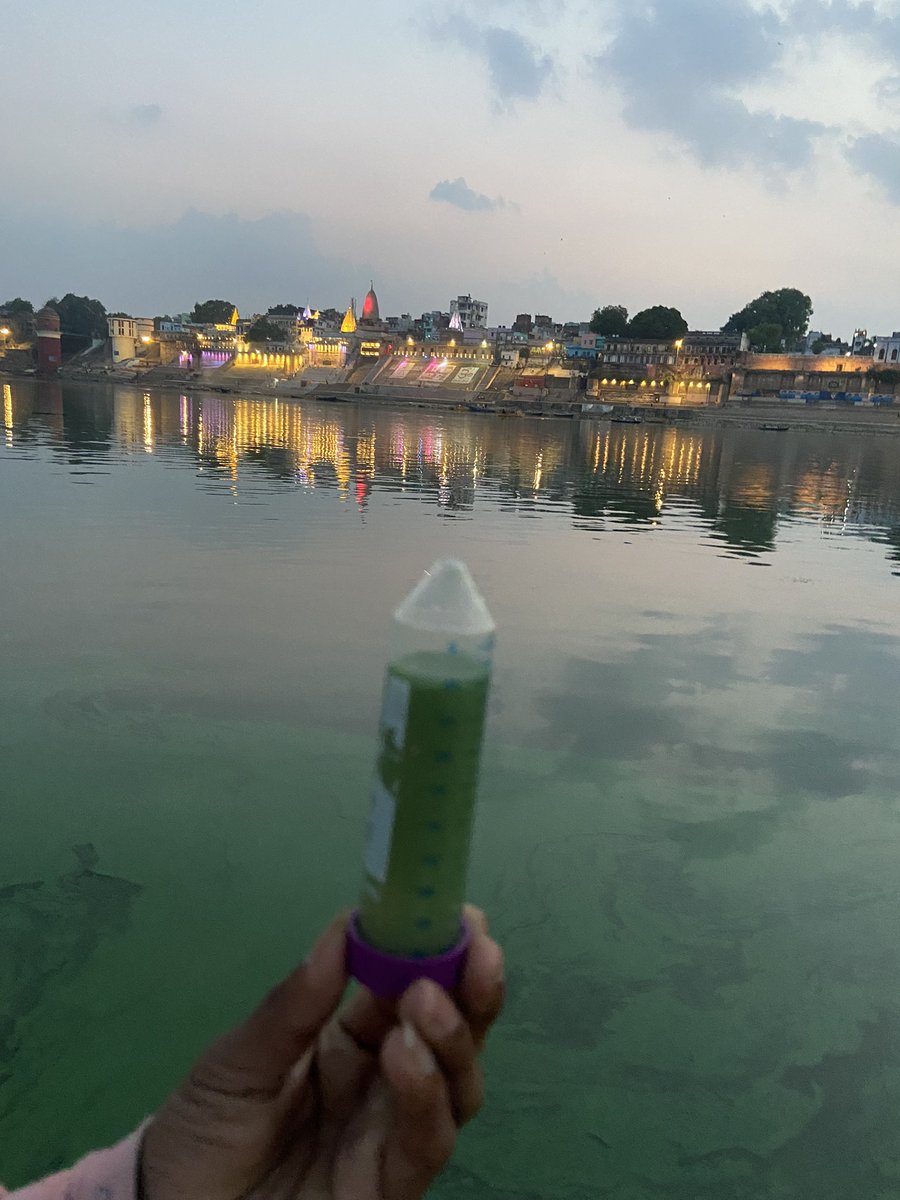 DrVNMishraa's tweet photo. Today’s Ganga Sample at Varanasi, continues to be same, abnormally greener! https://t.co/m2ifl7lV6e
