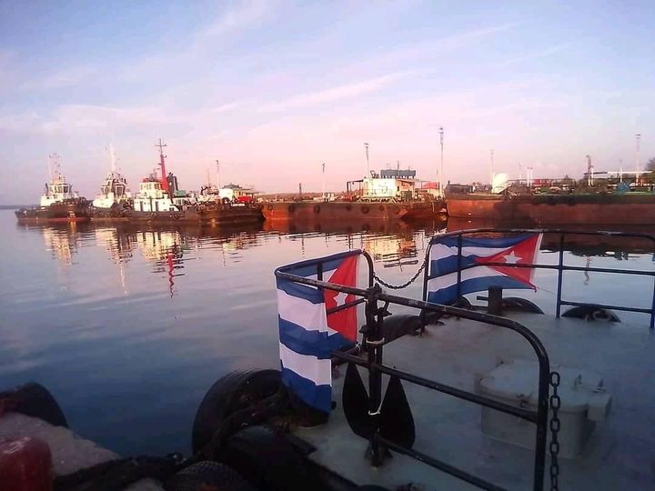 Imágenes de la regata juvenil contra el bloqueo USA contra #Cuba desde el malecón de #Cienfuegos #NoMasBloqueo #UnBlockCuba #EliminarElBloqueo <a href="/SolMayelin/">Mayelín del Sol</a> @Eviezer2 <a href="/sabdielbatista/">Sabdiel Batista Díaz</a> <a href="/BCuartero/">Boris LG Cuartero</a>