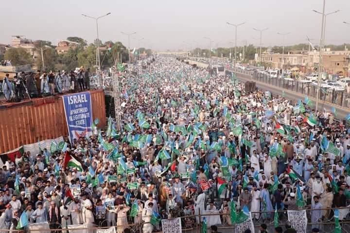 ZakirShahkar's tweet photo. امیر جماعت اسلامی پاکستان  
سراج الحق القدس ملین مارچ پشاور کے شرکاء سے خطاب کررہے ہیں. 
@SirajOfficial
#JI_AlQuds_MillionMarch https://t.co/rb346bvl1a