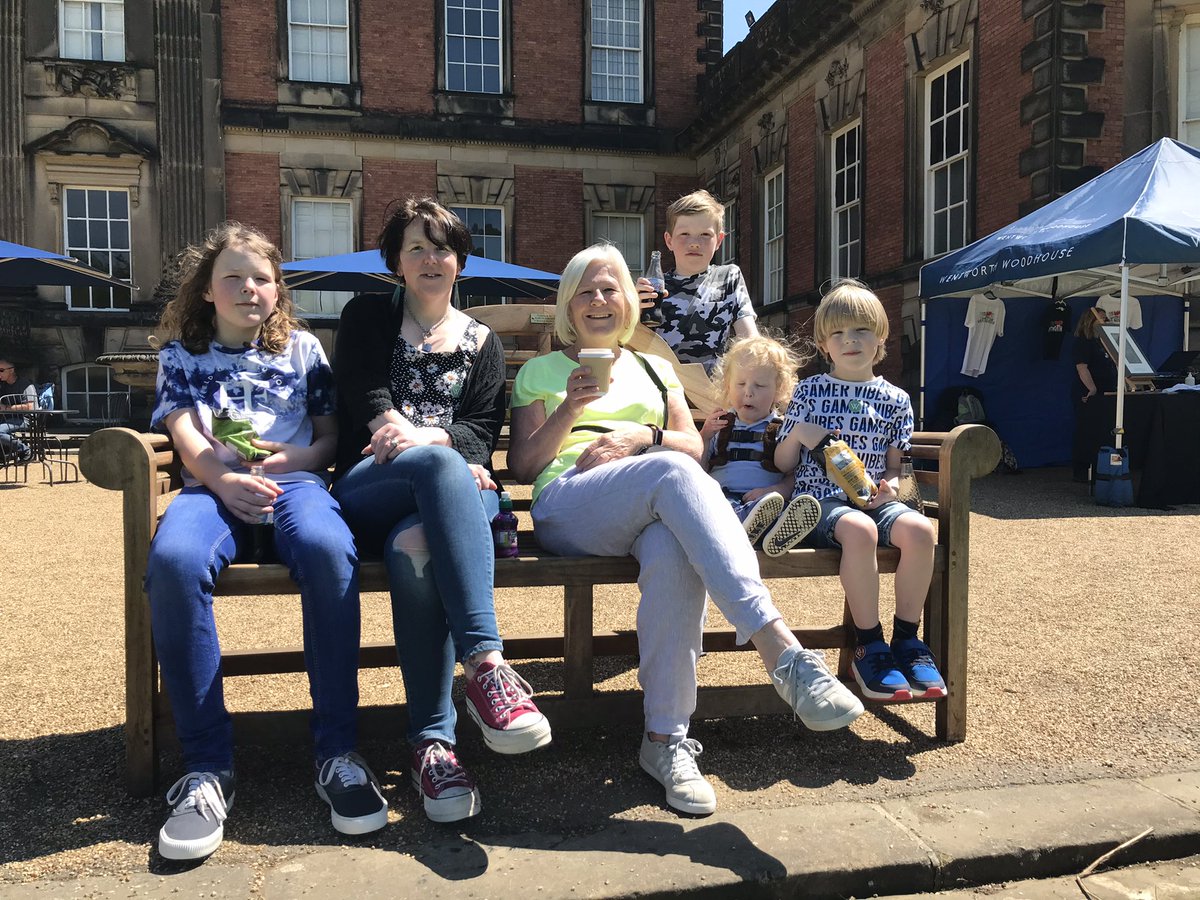 markdfarnsworth's tweet photo. Lovely sunny Sunday trip to @Wentworth_House https://t.co/yZZqPNBXCj