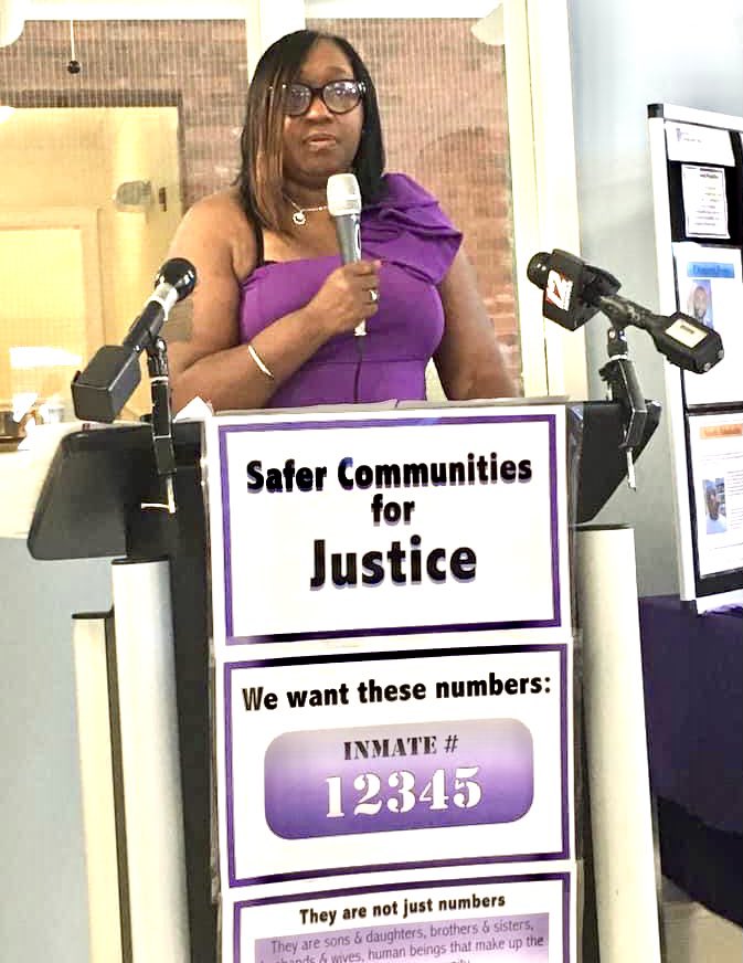 DianaGarlingto1's tweet photo. We need solutions to combat these senseless acts of violence.. No more thoughts and prayers!! #SCFJ has launched a new tool to assist Providence in solving Unsolved Murders. https://t.co/UbnLygJzaQ
