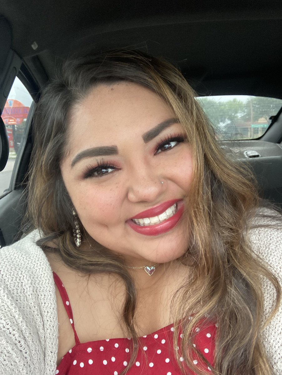 _emilyar14's tweet photo. And I thought I looked good yesterday 🤪❤️ https://t.co/xqVF6yQ6dL