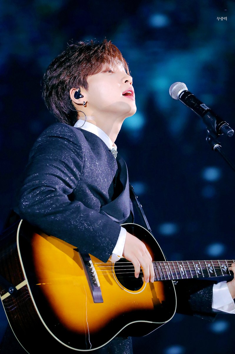무중력 tweet media