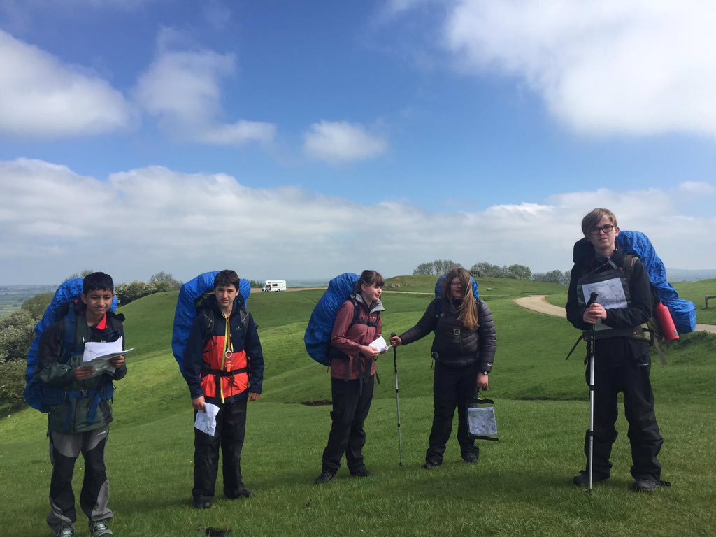CSFOutdoorEd's tweet photo. Blue Group on Day 1 of their Bronze DofE Qualifying expedition heading along the Oxford Canal. Well done! https://t.co/HStjhk3oMe