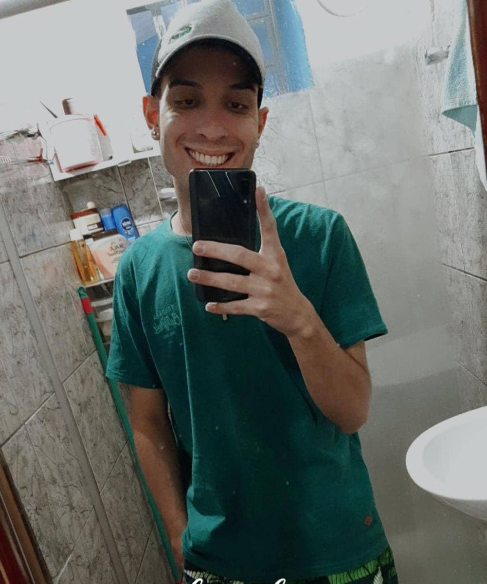 FarleyFerreir1's tweet image. E aí... Você me deixa ser o seu #MundoColorido ?!