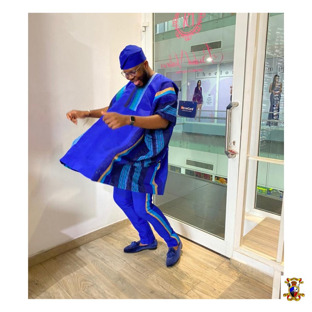 myoutspokn's tweet photo. Drip all year long with the Erè Ayó
The Erè Ayó collection keeps getting better and better
Muse: @seunoduyale
Aso oke: @Bisbodv
#BeOutspokn
#LookGoodEveryday
#yorubaweddings #africantraditonaloutfits #menstraditionaloutfit #menstraditionalattire #nativewear #mensnative https://t.co/tpv32ujpbG