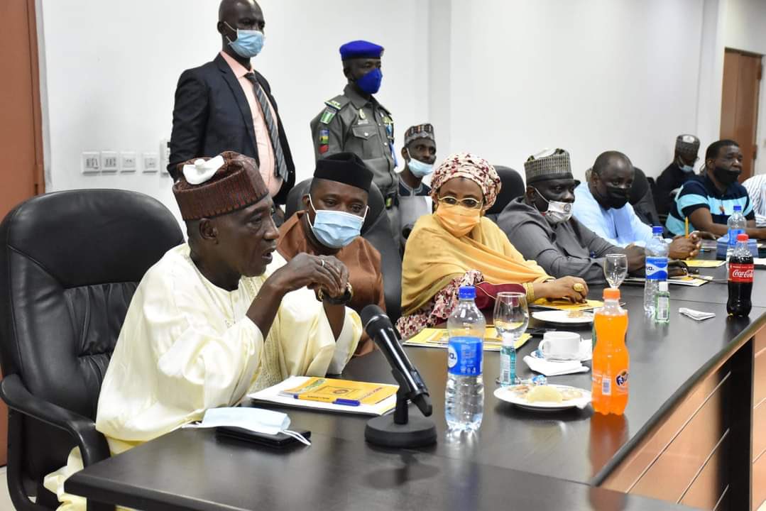 NanonoSabo's tweet photo. Had a tour of Indorama Fertilizer facility in Rivers State.Having embedded in the agric xform agenda of Pres. @MBuhari's admin, I commend the company &amp; advocated for a more strategic p'ship &amp; robust collab with stkh in the fertilizer industry to boost prod. &amp; develop the sector. https://t.co/X60uOLf0YQ