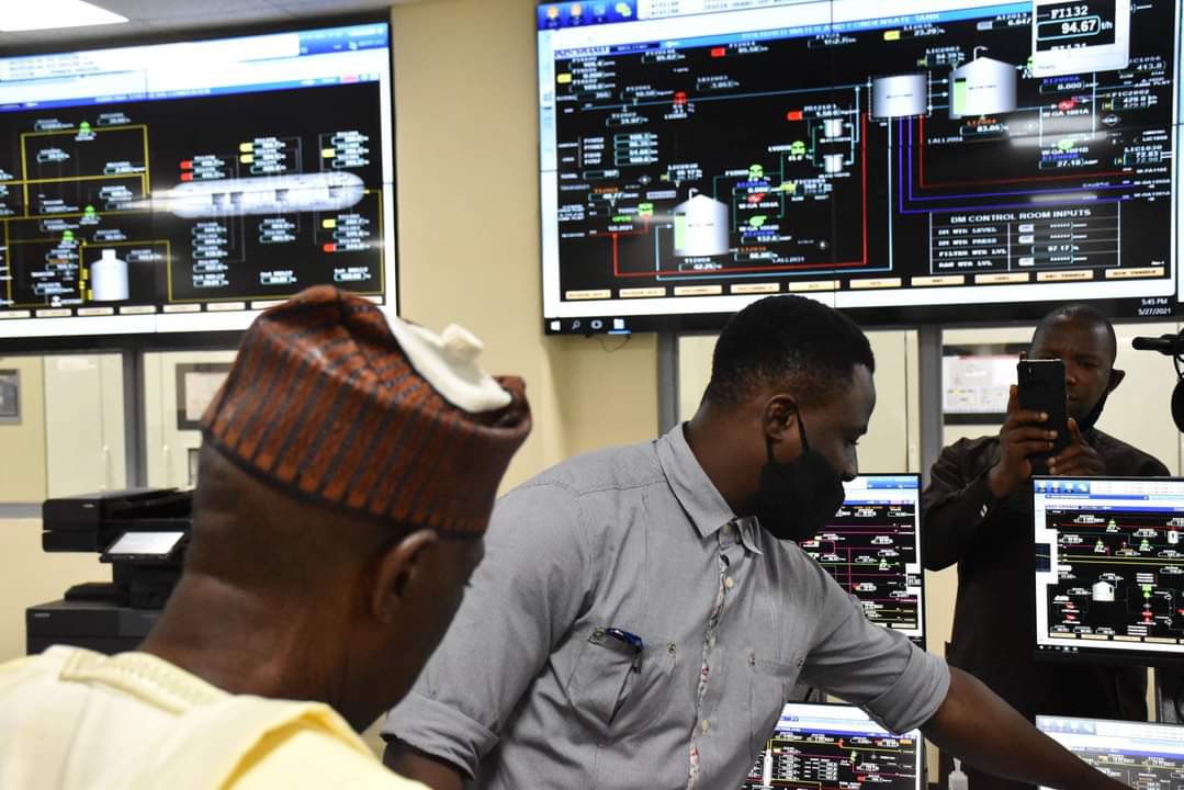 Had a tour of Indorama Fertilizer facility in Rivers State.Having embedded in the agric xform agenda of Pres. <a href="/MBuhari/">Muhammadu Buhari</a>'s admin, I commend the company &amp; advocated for a more strategic p'ship &amp; robust collab with stkh in the fertilizer industry to boost prod. &amp; develop the sector.