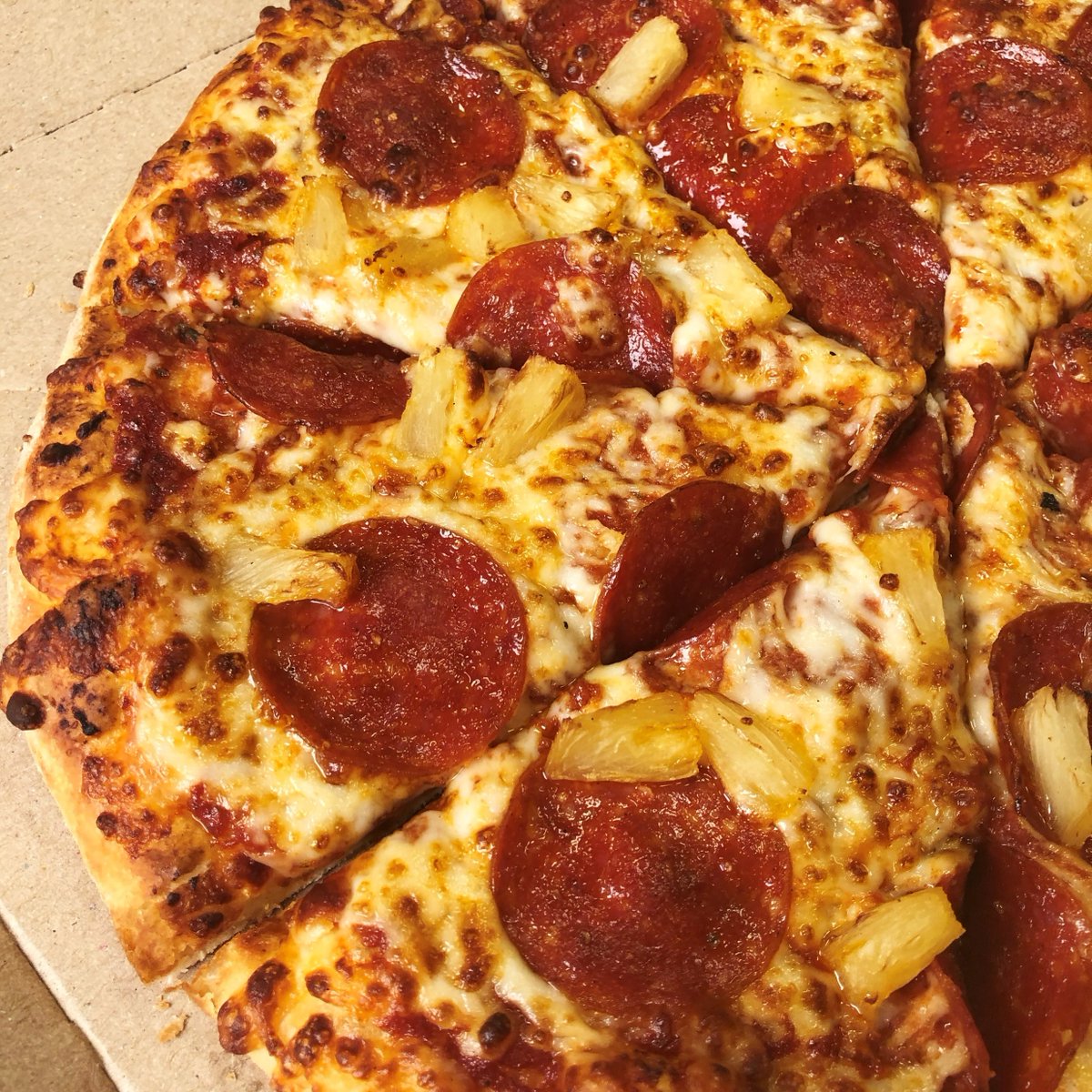 Domino's Pizza tweet media