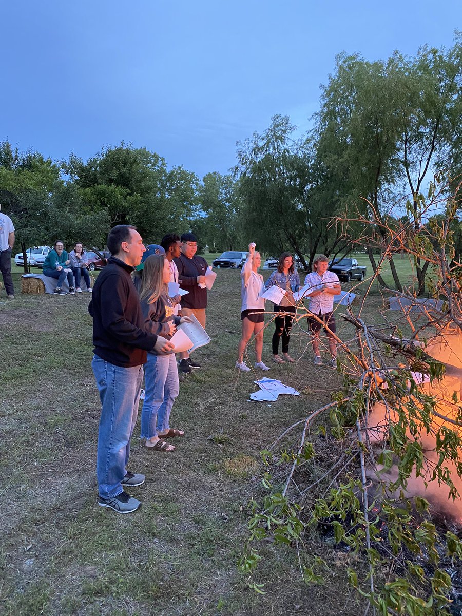 jeffpage2's tweet image. And that’s a wrap for the class of 2021. @ColleenPage15 graduation party was quite the success…bonfire, food, snow cones, and lots of good friends. Oh, and the traditional burning of class notes 🔥