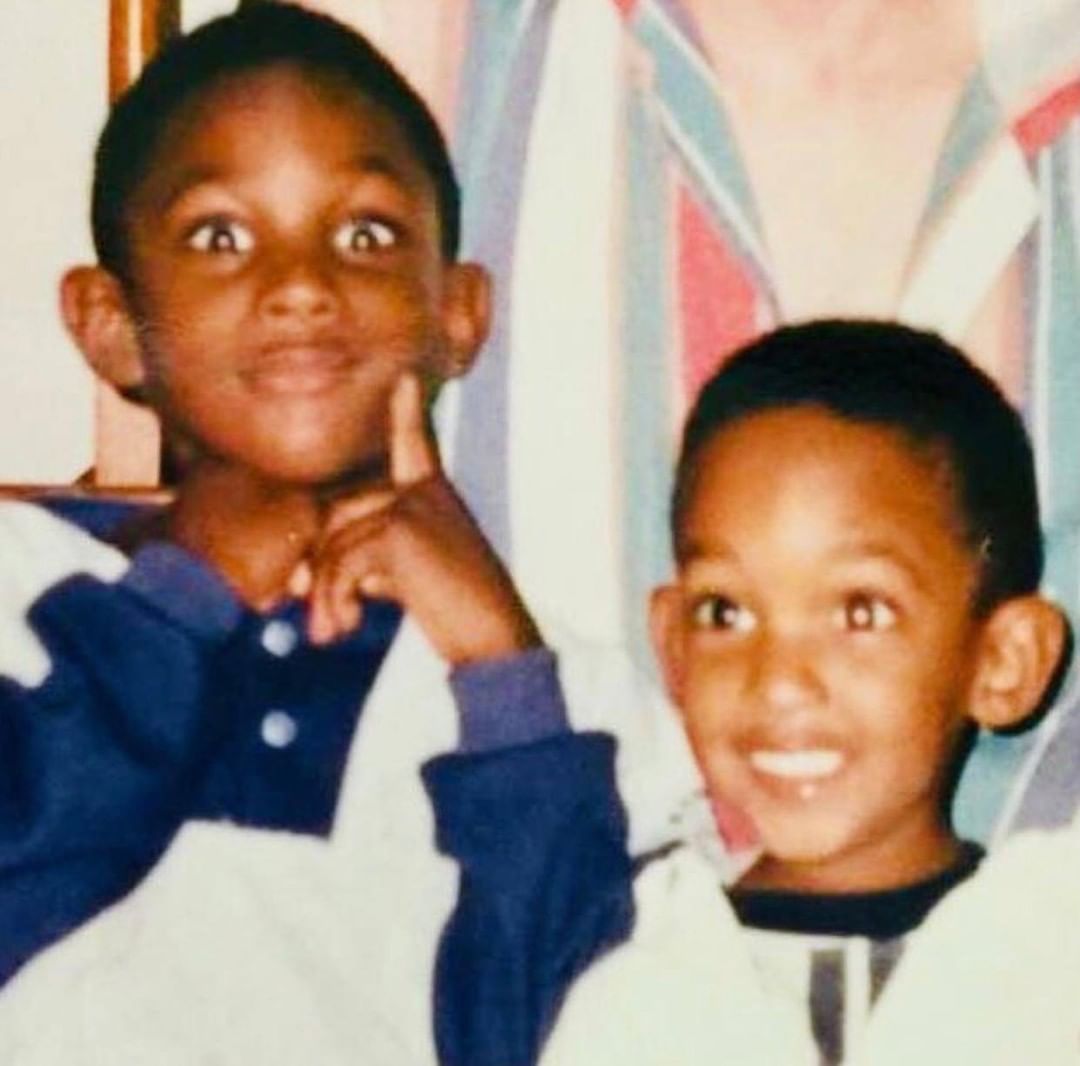 @thesaundersonbrothers - Techno troopers in the making!

#thesaundersonfamily #annsaunderson #kevinsaunderson #thesaundersonbrothers #techno #detroit #innercity #edancer #electronicmusic #housemusic