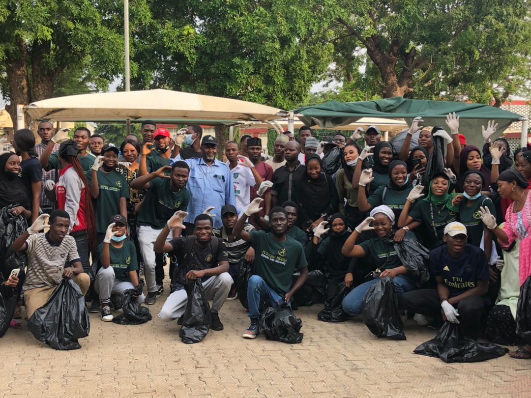 wakilarious's tweet photo. Never doubt that a small group of thoughtful, committed citizens can change the world; indeed, it is the only thing that ever has.
#PloggingNigeria
#PloggingClubAbu
#Clublauch
@ABUPloggas
@lurdizzy 
@Jay_Sordhiq 
@NiyiUsaefat 
@dheenylkhair @u_recycle https://t.co/hcyowvOHtQ