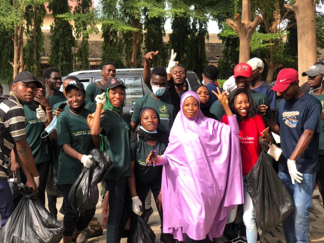 wakilarious's tweet photo. Never doubt that a small group of thoughtful, committed citizens can change the world; indeed, it is the only thing that ever has.
#PloggingNigeria
#PloggingClubAbu
#Clublauch
@ABUPloggas
@lurdizzy 
@Jay_Sordhiq 
@NiyiUsaefat 
@dheenylkhair @u_recycle https://t.co/hcyowvOHtQ