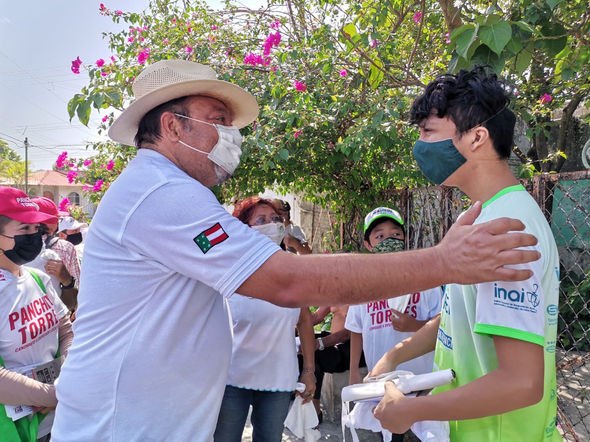 FTorresRivas's tweet photo. Cada día son más las personas convencidas que este es el mejor proyecto para tener un mejor distrito y por supuesto una mejor #Mérida. ¡Sin descanso, hasta la victoria!
#VotaPRI🗳️
#Distrito1Local #PanchitoSiCumple https://t.co/LMhkZOBmov