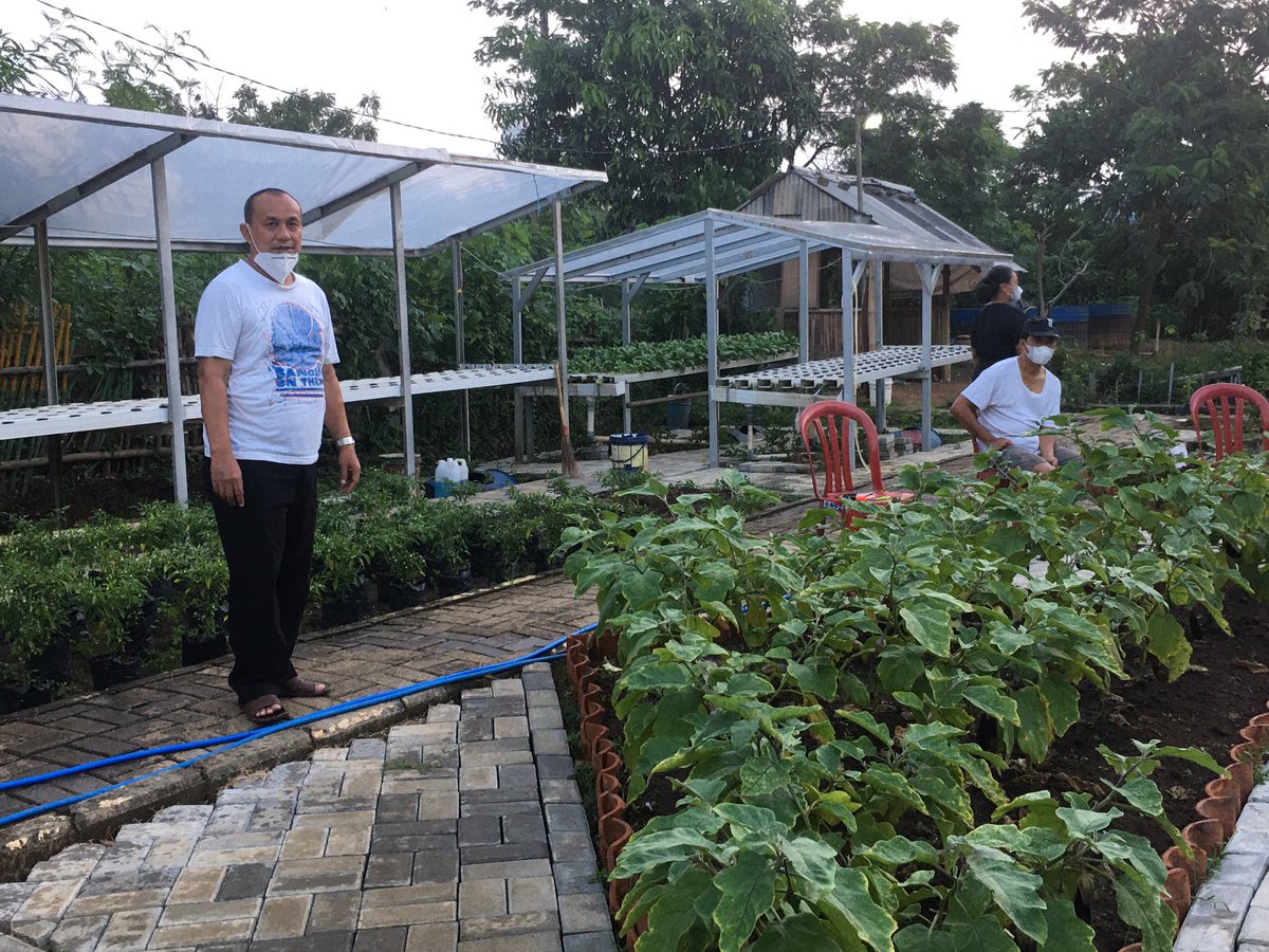 Alhamdulillah...Trmksh Banyak Ibu <a href="/Istiyani/">Istiyani JC</a> Agus &amp; Ibu <a href="/Lilik/">karen sincera</a> Utami Sunaryo “KWT Mawar Berseri” dan <a href="/MpokIpeh/">mpokipeh</a> Buaran Masjid Al Falah yang udah order “JajananQ” Kulit Ayam Goreng H.Abu..semoga tambah barokah.Aamiin