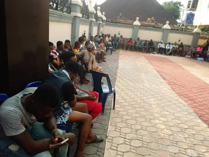 Journalist_Mind's tweet photo. Anambra 2021: Nanka Ward 11 APC solidarity meeting for Andy Uba.
This is typical of the solidarity gatherings for Senator Andy Uba across Anambra.
Do you know what ?
We Ndi-Anambra know the difference between audio and a serious politician, and we are not deceived by unfounded https://t.co/1Pg7ePl0in