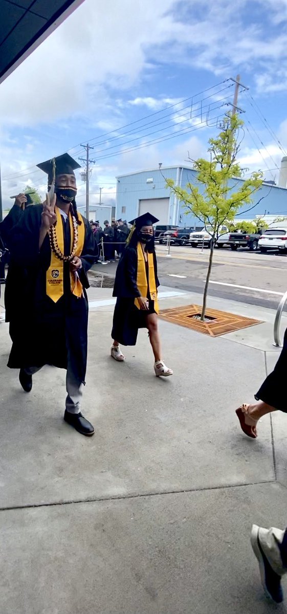 ColoradoCollege's tweet photo. Here we go Class of 2020!
https://t.co/UgkpMoKmOn #ColoradoCollege2020 #CCTigersTogether https://t.co/YNgTumBySH