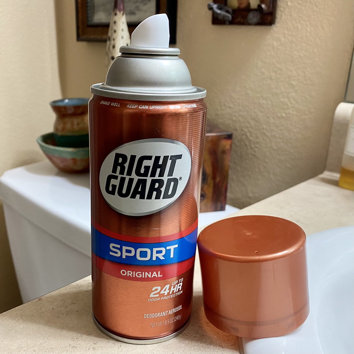 CMoneyKS's tweet image. Mom and dad are OG when it comes to deodorant. #RightGuard #OldSchool #iDidntKnowThisWasStillATThing