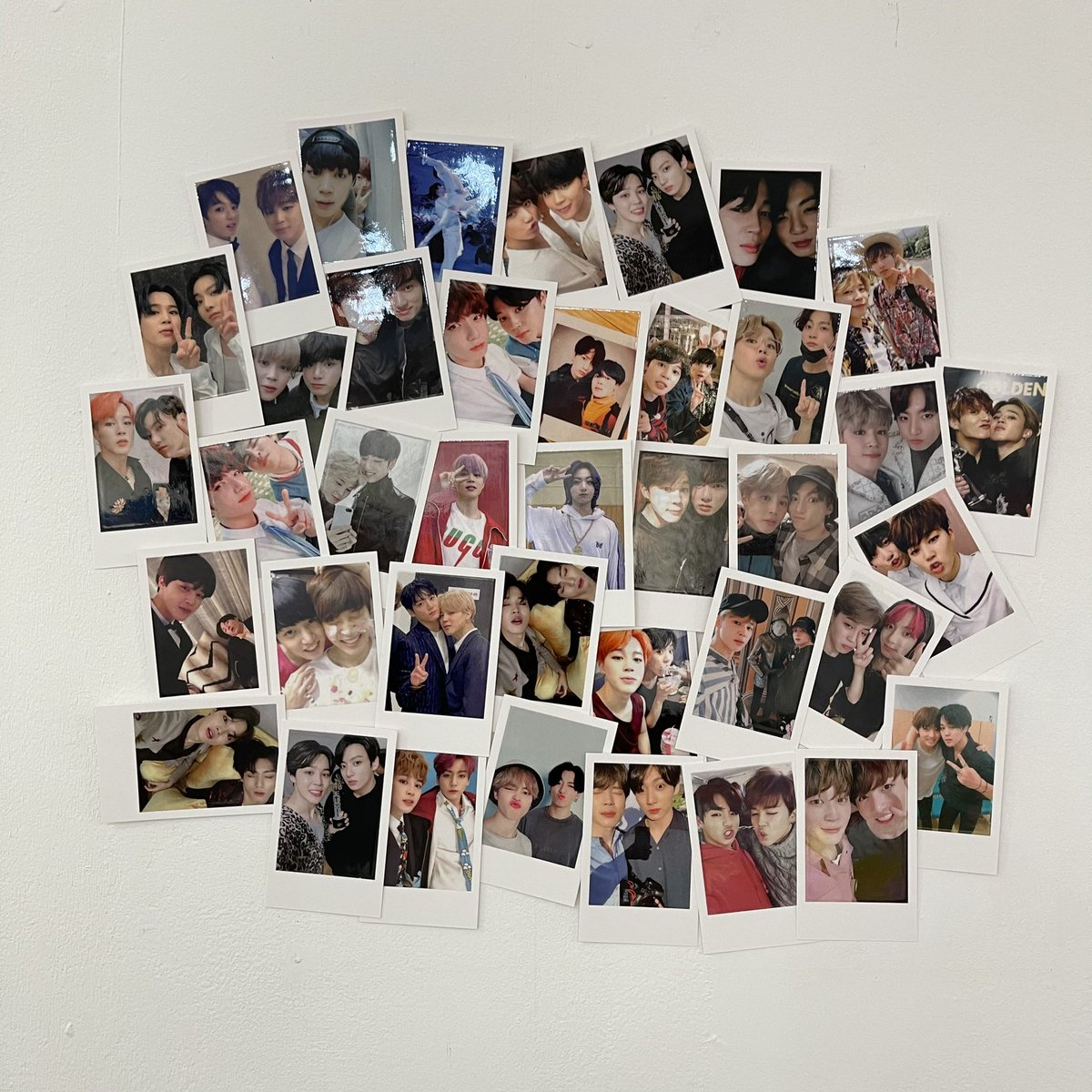 _0613_start's tweet photo. 진짜진짜 너무 행복했어요!!🤍
오랜만에 전시회라 너무 떨렸는데 정말 예쁜 사진들이랑 정국이랑 지민이보니깐 완전 극락,,💜 전시회 사진들도 넘 예쁘고 진짜 액자고를때 고민 많이했어요!!! 예쁜 전시회 만들어주셔서 감사합니다 👏💜✨#peachpit_2 @Peachpit9597 https://t.co/a5vUxDrjeS