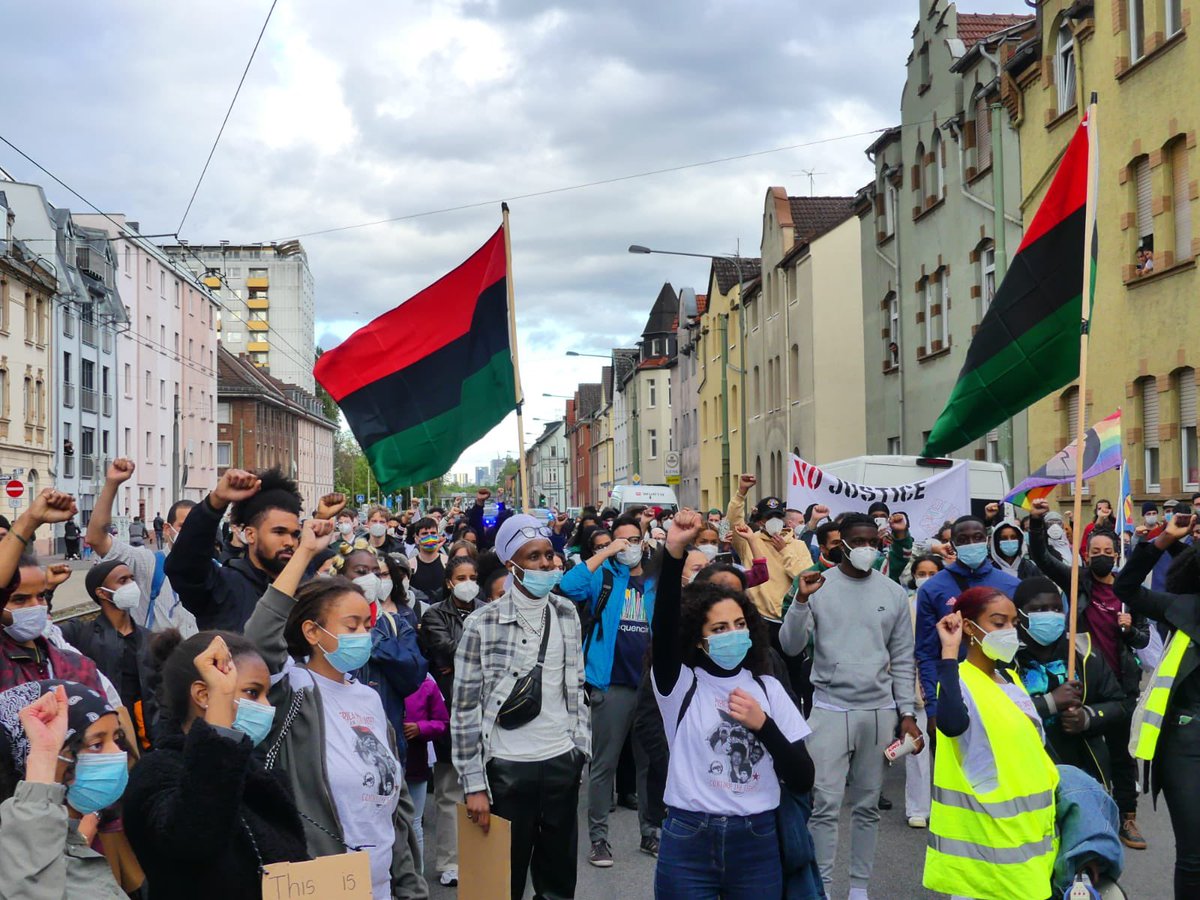 blackpowerffm's tweet photo. Impressionen vom vergangenen African Liberation Day und Gedenken an George Floyd und Christy Schwundeck. 
❤️🖤💚

https://t.co/SF3DsV0mkf https://t.co/IVcRTtc7Lx