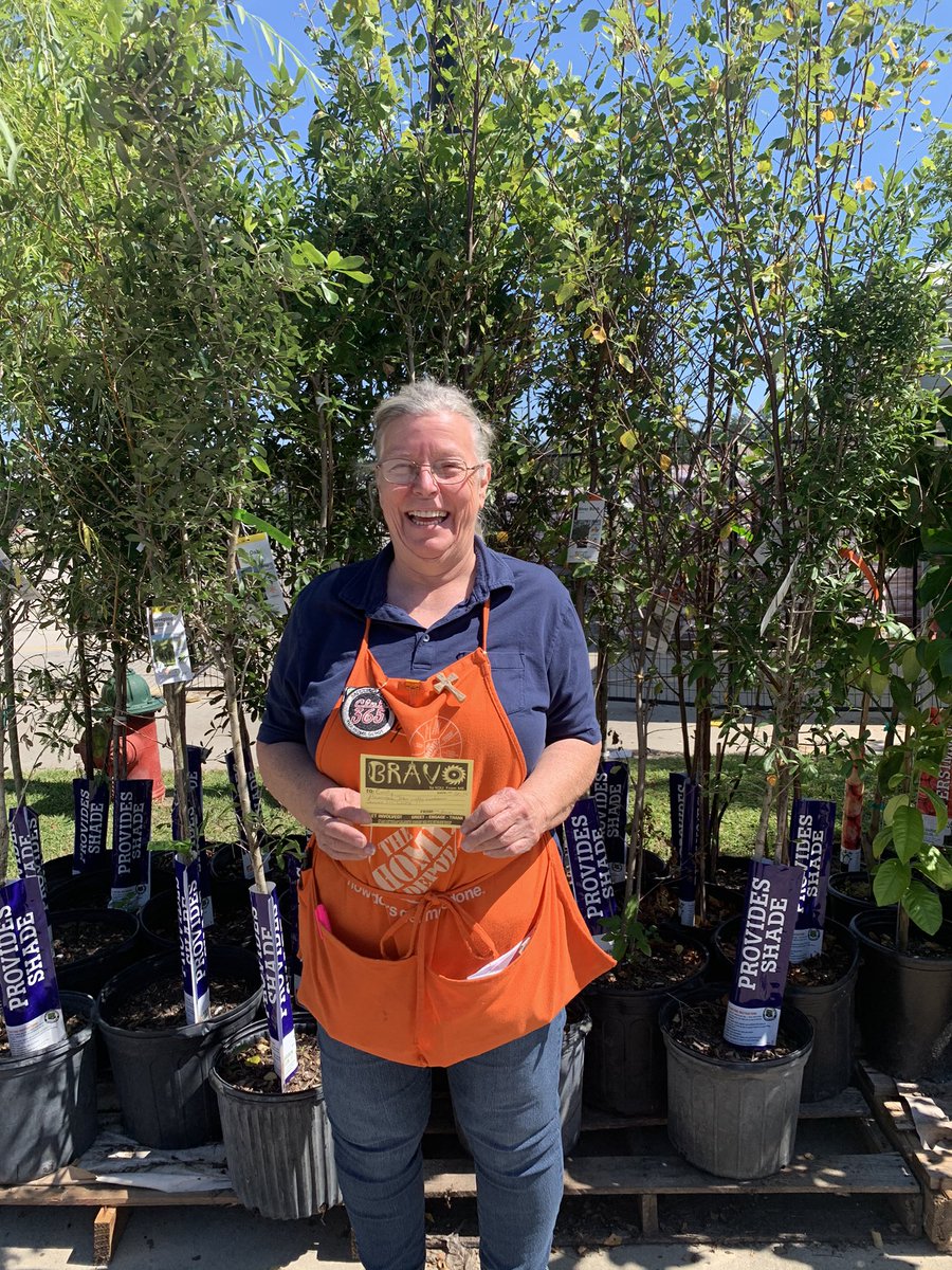 Awesome job Mrs. Emily always giving 100% every time she’s out in garden. #team2915 #sheGETSit <a href="/2915Tammy/">Tammy SM 2915</a> <a href="/atrojack/">Amanda Trojack</a> <a href="/ChrisDurand_HD/">Chris Durand</a>