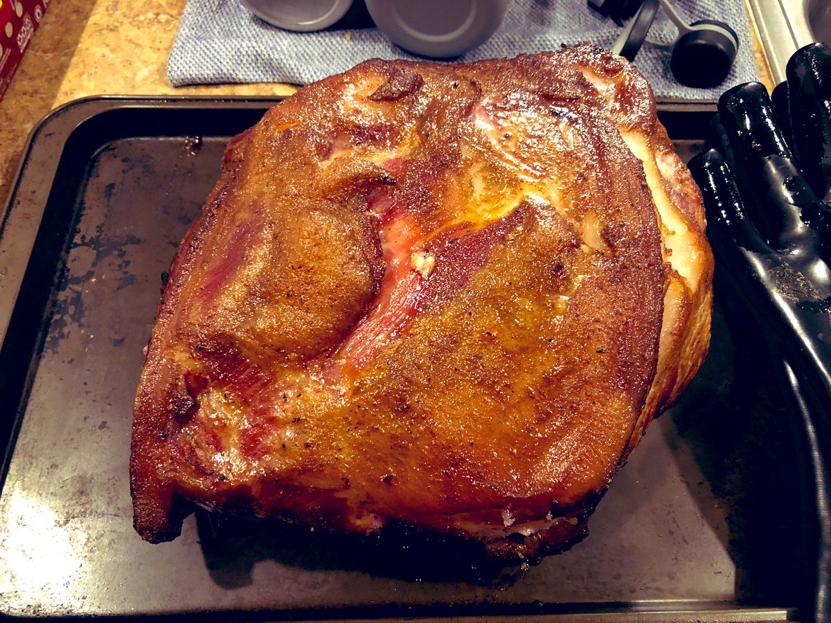 klaykoester's tweet photo. 4 more hours. #GetInMyBelly @TraegerGrills #SlingThatThingLife https://t.co/Hnz1EYelL2