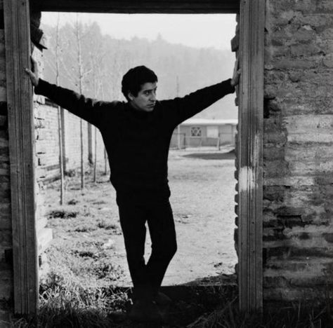 sidarte_chile's tweet photo. ¡Víctor Jara es Patrimonio de nuestro Pueblo!

"Mi canto es una cadena sin comienzo ni final y en cada eslabón se encuentra el canto de los demás" 
Víctor Jara. https://t.co/5JHYos9mvr