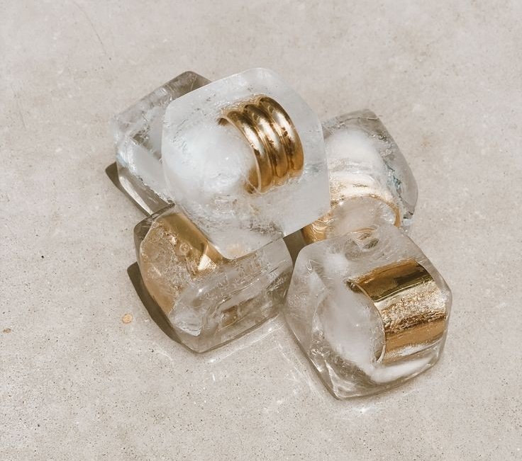 PinkDemerara's tweet photo. sage green and gold https://t.co/moL41ZjYnE