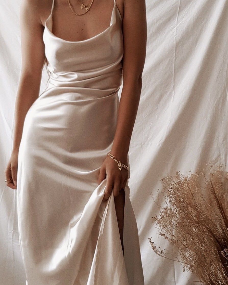 Cheers to this beautiful couple on this magical day 🥂   #TheRodriguezWedding