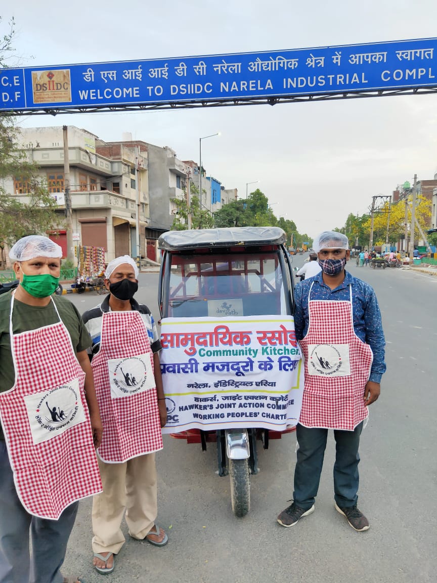 hawkersjac's tweet photo. Hawkers Joint Action Committee with @IndiaWpc ate operating Community kitchens across Delhi NCR for #strandedmigrant industrial workers @ArvindKejriwal @msisodia @ajaymaken @AapKaGopalRai https://t.co/VjrfC5Ye3A