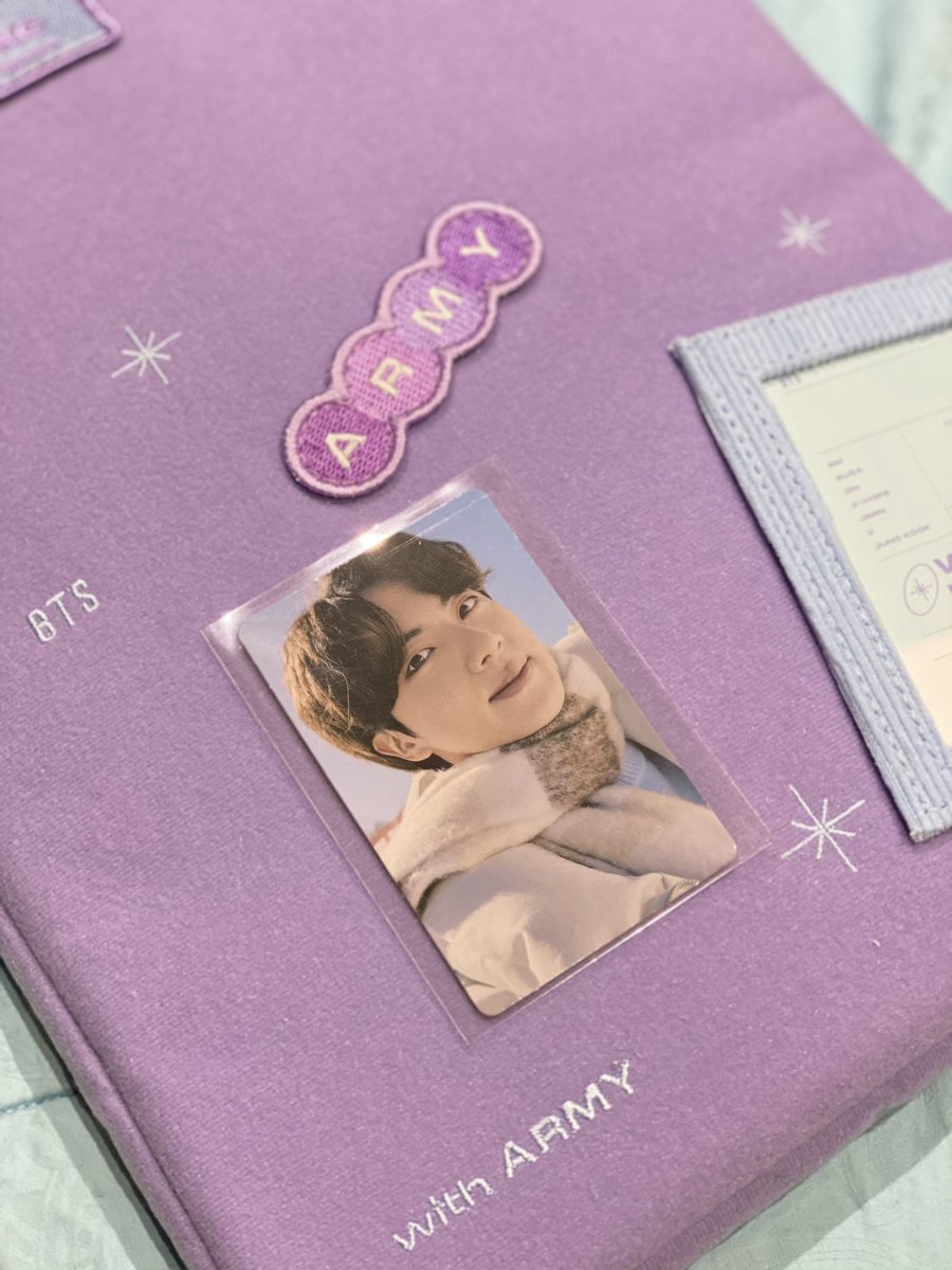 MS_22's tweet photo. [help RT] 
BTS Winter Package 2021 Jin Pc

(WTS) Ready indo/ina 🇮🇩
Condition 10/10 (baru unsealed, no damage) 
Shopee ✅
Price: 450k

(WTT)
Jin -> Jimin (aku bisa topup +100k) 🥺

Dm if interested 

#wtsbts #btsina #btsindo #wttindo #btspc https://t.co/Q01riZXqlm