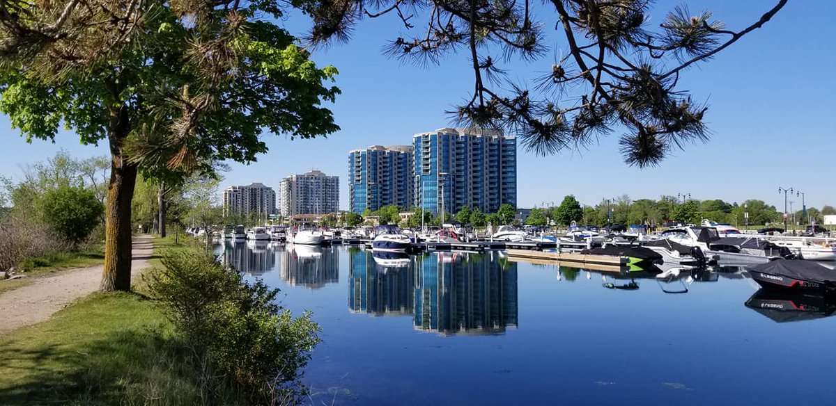 ChefatheartChef's tweet photo. Beautiful walk/run along the Barrie waterfront this morning. #lovewhereyoulive #Barrie #fitness #naturelover #outdoorworkout #fitover50 https://t.co/aGYINQ44Eg