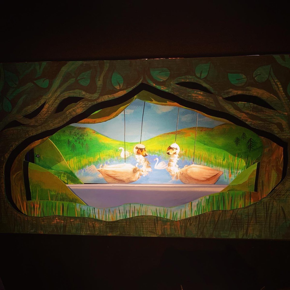 ThingumaTheatre's tweet photo. 2 days, 8 performances of #MagicLanternPuppetShow done to the most lovely and appreciative families at @RFC1993 in @NatForestCo produced by @PeopleExpress1. So grateful to be performing live again!
#puppetry #puppetshow #lanternworkshop #lantern https://t.co/hRiNmNLJpS