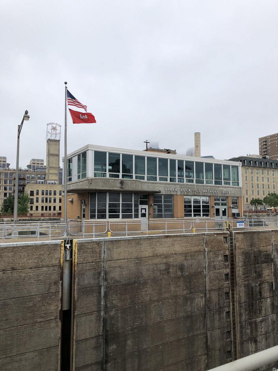 JacquesHebert's tweet photo. Today’s walk along the Mississippi River was quite different than before! #mississippiriver #upriver #Minneapolis #riverinfrastructure #locks https://t.co/InmW4wj15a